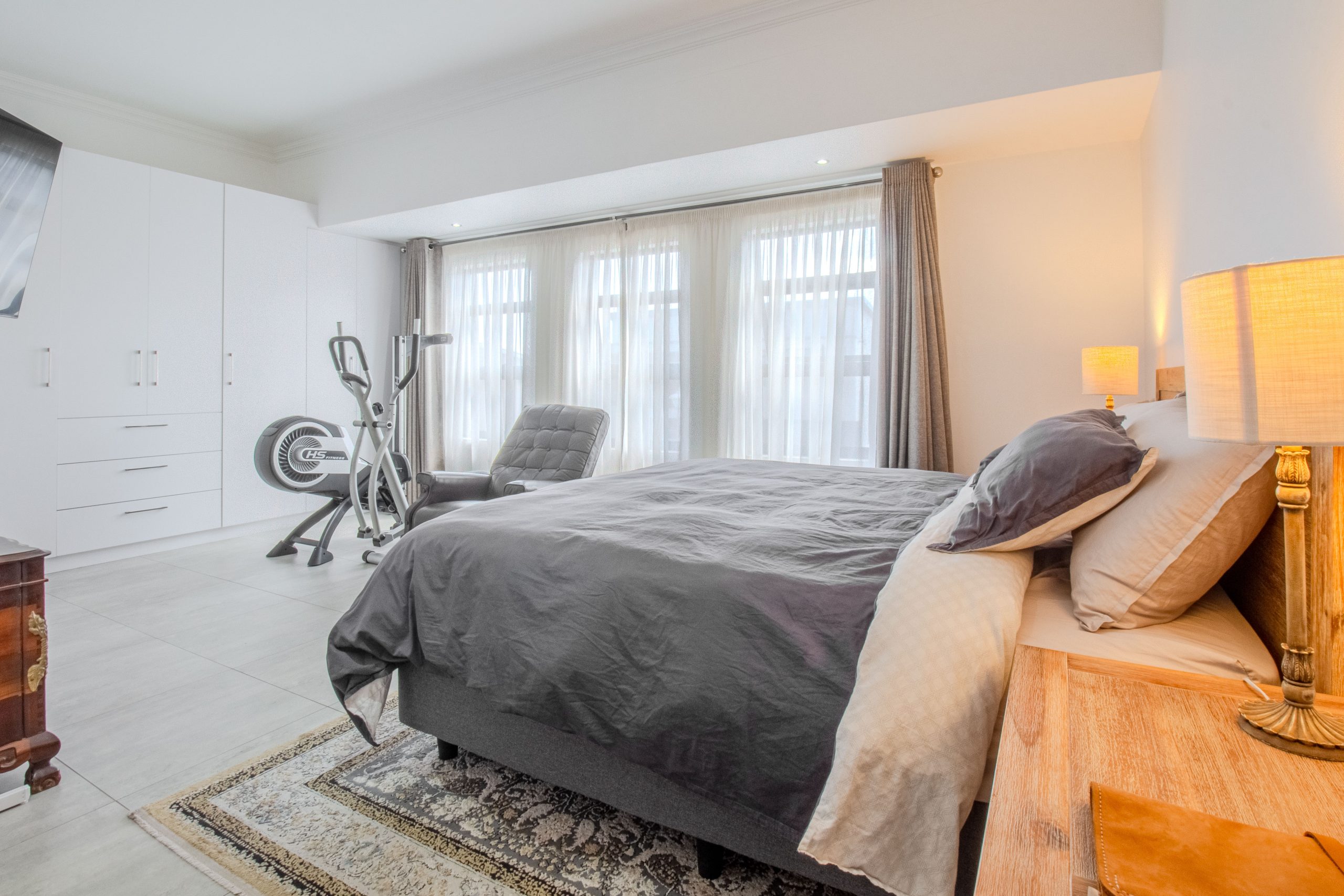 6.1_TheView_2026-28 (3)